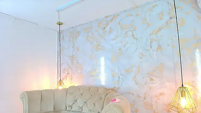 khloeblake online show from April 17, 5:42 am