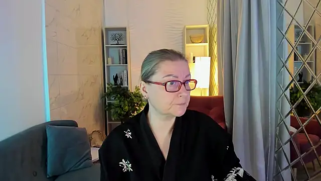 AlexandraKind online show from November 17, 8:31 pm