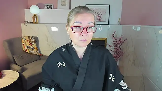 AlexandraKind online show from October 13, 1:36 pm