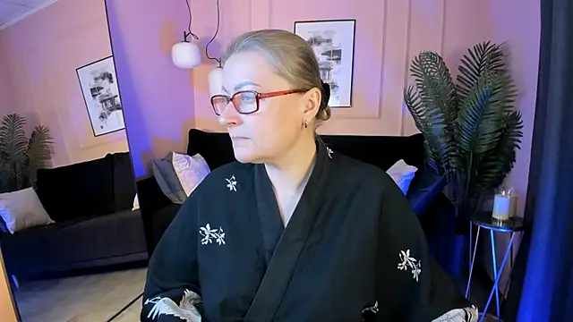 AlexandraKind online show from November 19, 2:06 pm