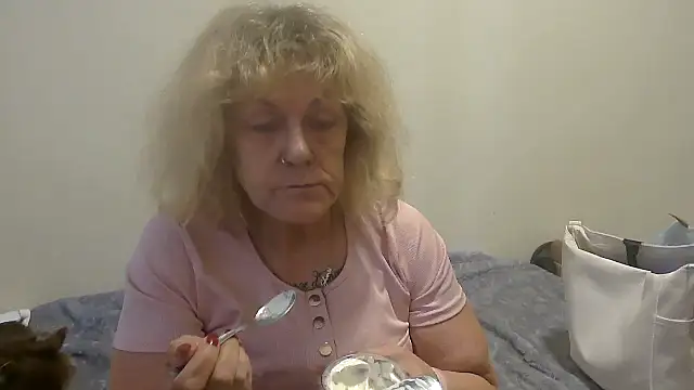 Latex shantie online show from September 27, 12:56 pm