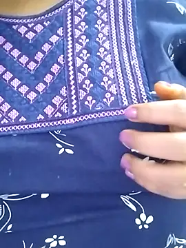 Sexy Radhikaa online show from December 5, 3:02 pm