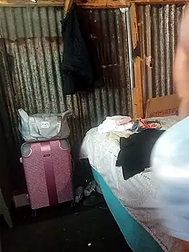 curvyloneah75 online show from October 16, 7:00 am