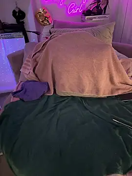 CurvyAnonymousGirl89 online show from March 15, 4:31 pm