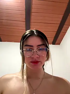 Hannah Baileyy online show from October 1, 8:58 pm