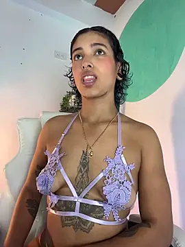 LollaByer online show from February 1, 11:03 pm