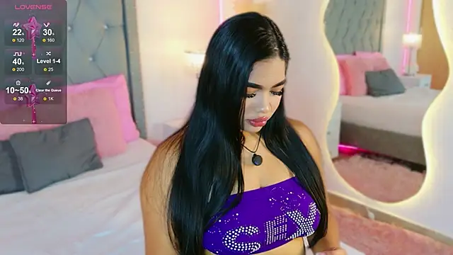 AllissonJames online show from March 24, 10:15 pm
