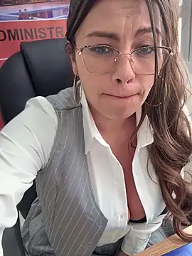 LIZ-06  online show from November 18, 4:08 pm