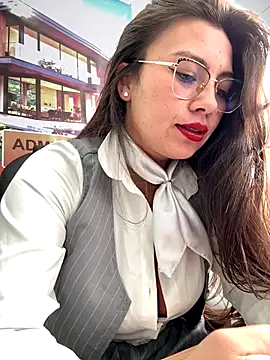 LIZ-06  online show from December 22, 4:43 pm