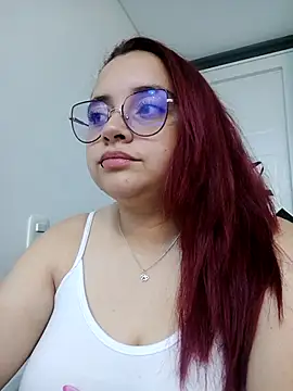 CURVY-HORNY online show from March 29, 3:05 am