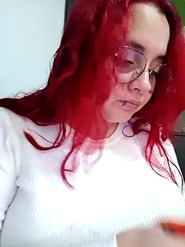 CURVY-HORNY online show from December 18, 2:05 am