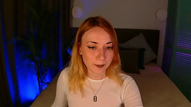 Maddy Garcia online show from September 27, 10:17 pm