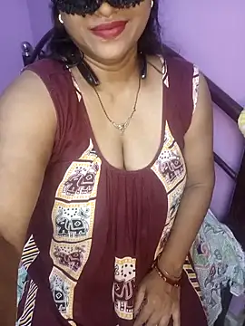 Sexy Mona Bhabhi online show from September 19, 5:45 pm