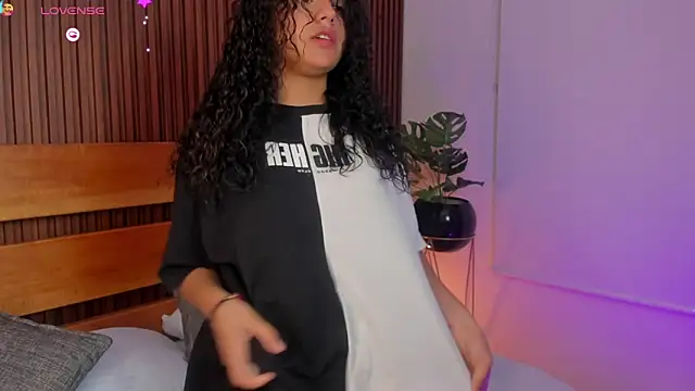 yaya23x online show from November 5, 2:00 pm