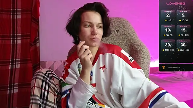 esajukyy online show from September 10, 11:54 am