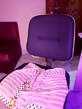 Olivia3 online show from September 23, 9:35 pm