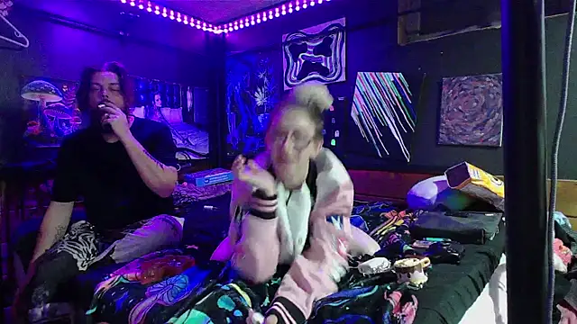 Stonermama666420 online show from December 23, 6:06 am