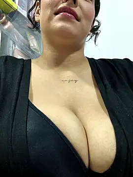 Noah Jhonson online show from February 24, 7:56 pm