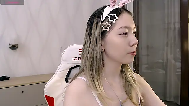 Babby Rabbit online show from October 16, 7:49 pm