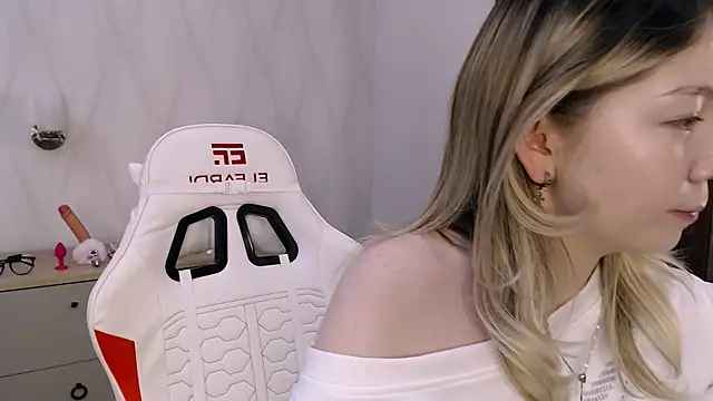 Babby Rabbit online show from September 9, 4:40 pm