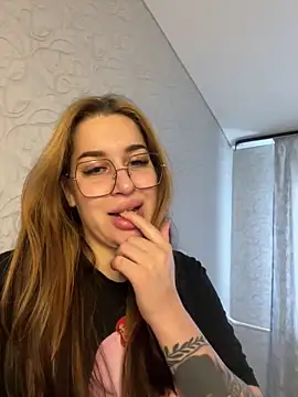 VikiDemini online show from September 28, 10:42 am