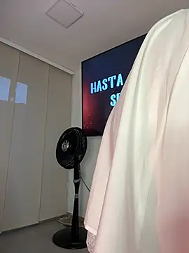 NicoleCut online show from February 10, 11:35 am