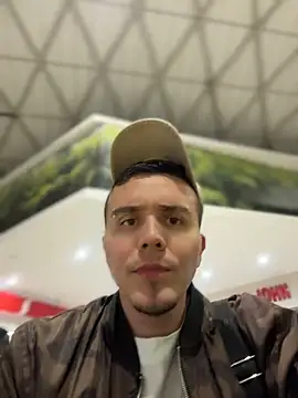 adam-rivera online show from April 21, 1:31 am