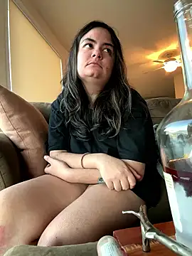 littlemissbabycakes online show from January 14, 1:10 am