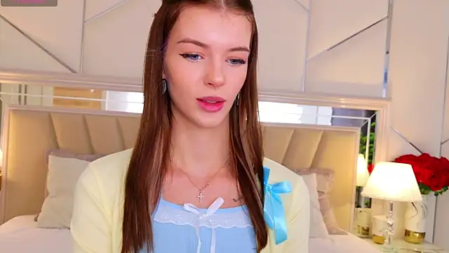 MeganMour online show from October 11, 5:15 pm