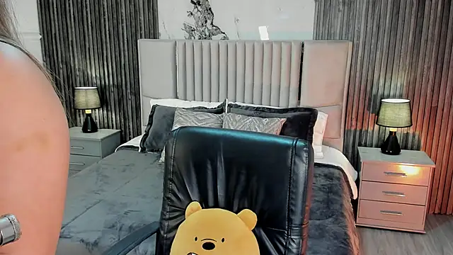 Lillyortiz online show from May 26, 7:46 pm