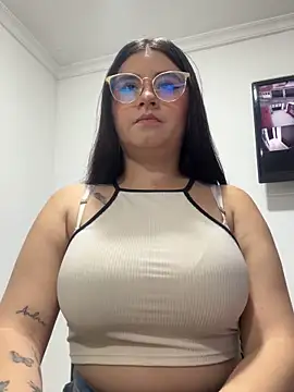 SaraBraun  online show from October 6, 7:40 pm