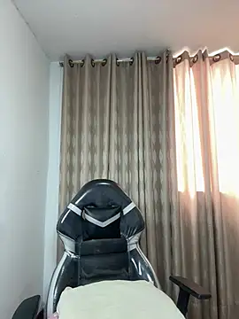 SaraBraun  online show from March 17, 5:50 pm