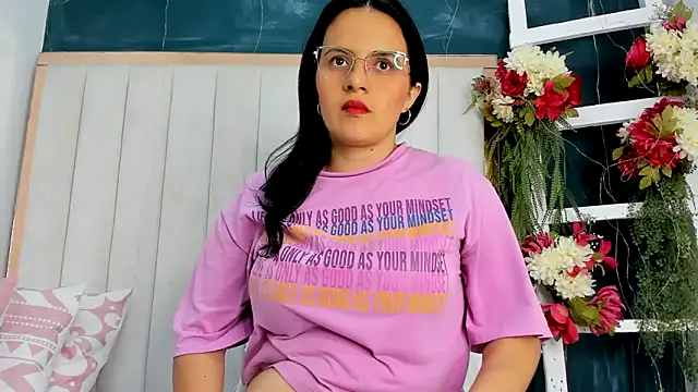 africa holmes online show from October 8, 1:54 am