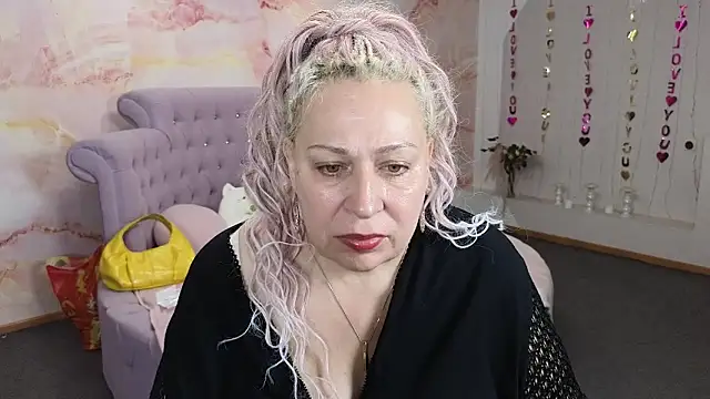 Penelope Pinky online show from September 22, 3:16 am