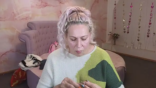 Penelope Pinky online show from October 31, 3:38 pm