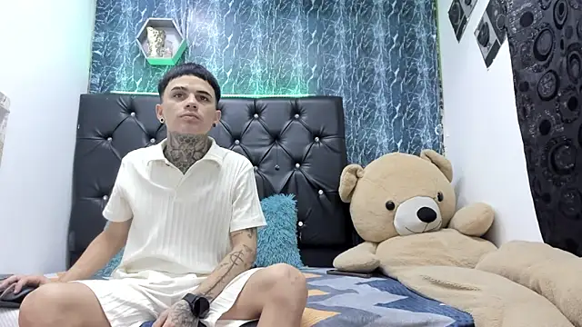 exotic hot couple online show from January 10, 11:42 pm