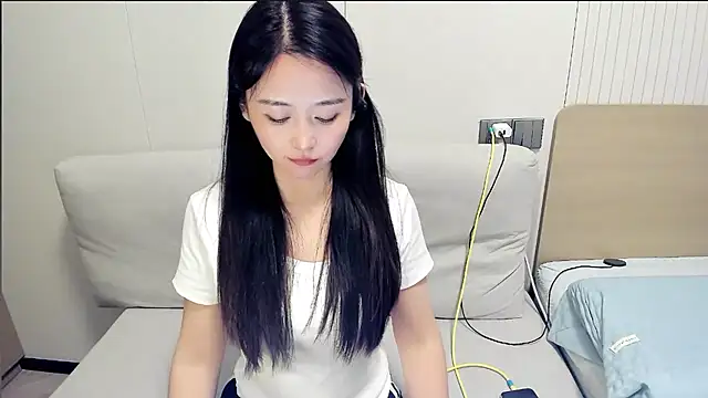 CN-Babycat online show from September 25, 12:15 pm