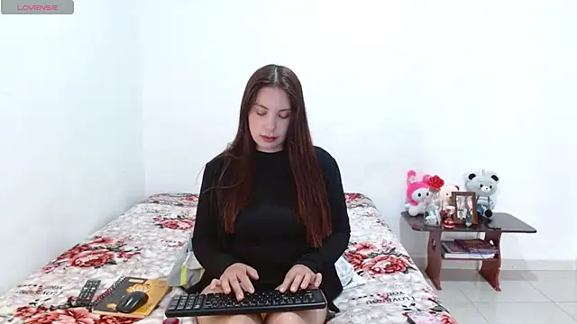 littleshydoll online show from April 25, 7:00 pm