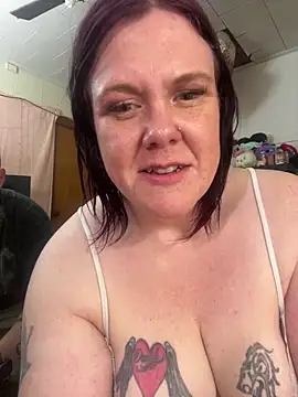 leenieb88 online show from March 24, 1:05 pm