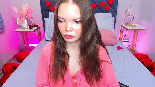 Curvy Dynamite  online show from February 18, 1:27 am