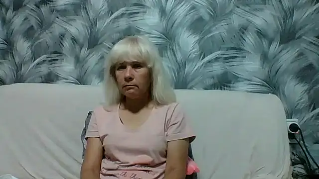 sakura blonde online show from October 2, 5:45 am