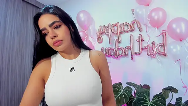 Sara Leblanc online show from November 12, 4:05 pm