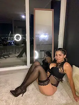 AlejandritaMilano online show from March 8, 1:24 am