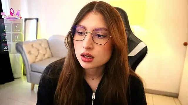 Daisha Riley online show from September 8, 8:08 pm