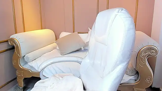 PerlaPreciosa online show from November 6, 4:07 am