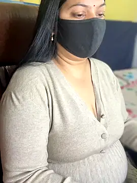 FlatVincy4 online show from December 16, 5:13 am