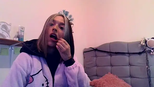 BlueStoneX online show from February 17, 6:46 am