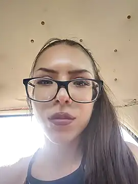 EmaLowe online show from April 5, 11:20 am