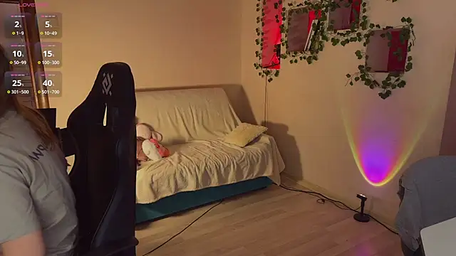 RobertAndLinela online show from February 20, 11:23 am