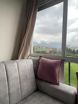 IsabellRodriguez18 online show from February 6, 9:29 pm